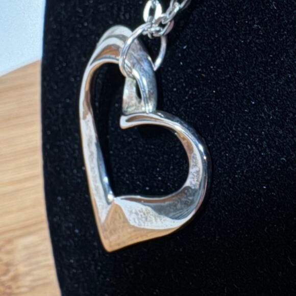 Silver Tone Heart Pendant Necklace Open Statement Retro Love Valentines Gift - Picture 6 of 8